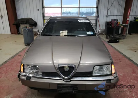1994 Alfa Romeo 164 Ls from USA, damaged, VIN ZARED43E6R6289717